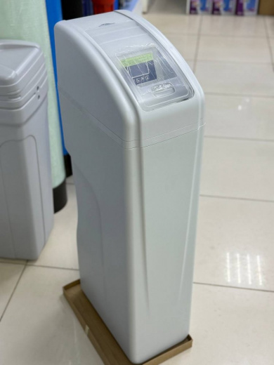 Фильтр умягчения Кабинетный RL-R110C Гейзер (суперкомпактный)